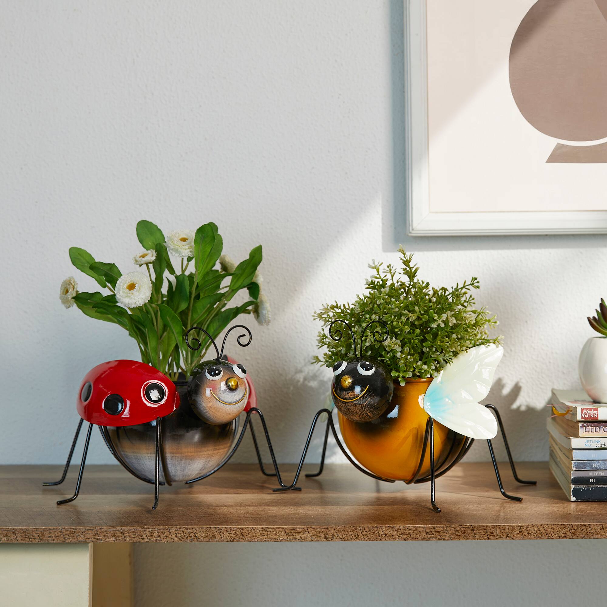 Glitzhome® 10" Bee & Ladybug Metal Statue Planter Set